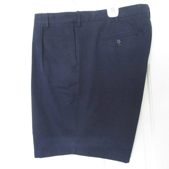 Lands' End Pleated Front Mens Navy Blue Cotton Expandable Short Pant NWOT - 46W - Picture 1 of 2